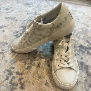 Dolce Vita Women's Zina Perforated Lace Up Low Top Sneakers Size 6